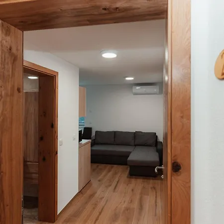 Apartmaji Laznik Апартаменты