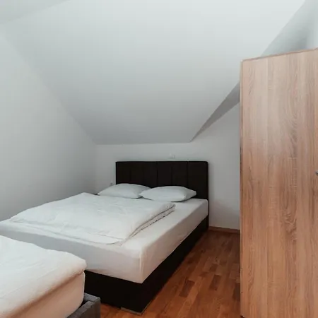 Apartmaji Laznik